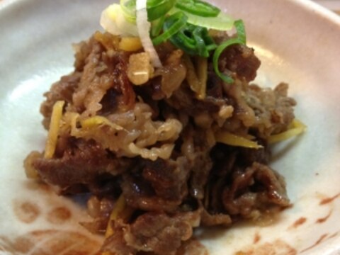 フライパンで簡単 牛切り落としの生姜ニンニク炒め レシピ 作り方 By ゴールデンアルジータ 楽天レシピ